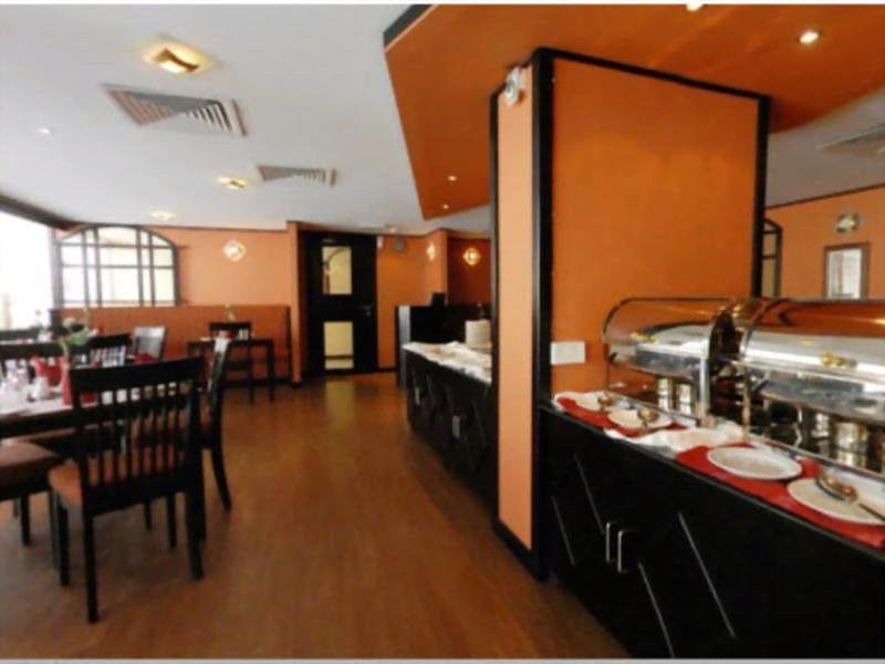 London Crown 1 Hotel Apartments Dubai Exterior photo